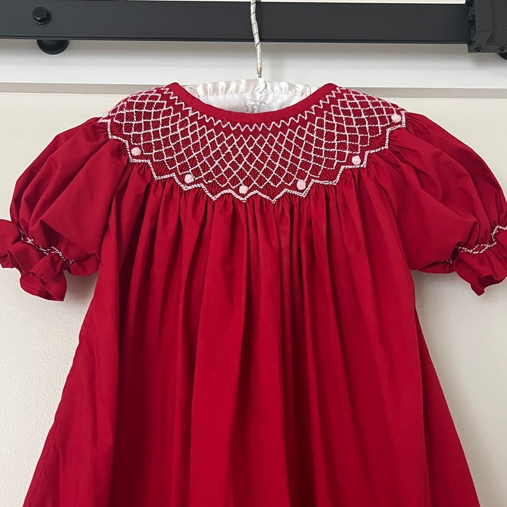 Elegant Kids Smocked Red Formal Dress with Lace Details - Picture 3 of 7